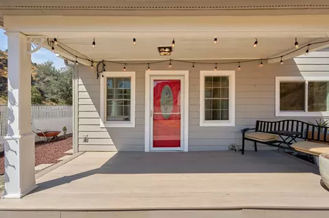 Exterior - 215 Us-26, Mitchell, OR 97750 photo 2 of 5