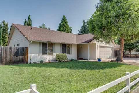570 Arbor Dr, Medford, OR 97501