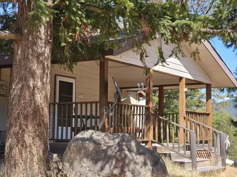 Exterior - 300 White Tail Dr, Eagle Point, OR 97524 photo 1 of 8