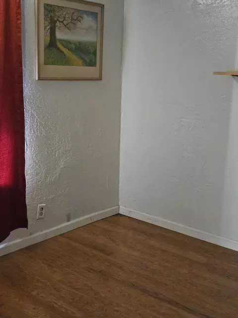 Bedroom - 300 White Tail Dr, Eagle Point, OR 97524 photo 1 of 4