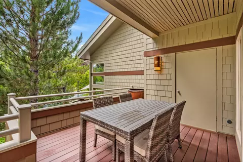 Exterior - 19602 Painted Ridge Loop, Bend, OR 97702 photo 8 of 9