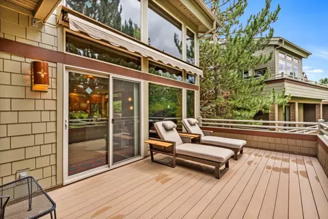 Exterior - 19602 Painted Ridge Loop, Bend, OR 97702 photo 5 of 9