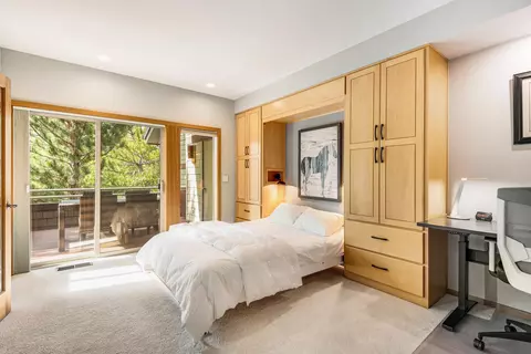 Bedroom - 19602 Painted Ridge Loop, Bend, OR 97702 photo 1 of 4