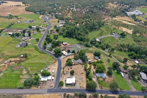 View/Area - 845 Mountain View Dr, Eagle Point, OR 97524 photo 9 of 15