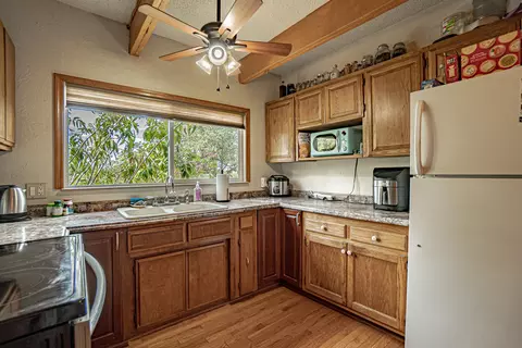 Kitchen - 845 Mountain View Dr, Eagle Point, OR 97524 photo 1 of 4