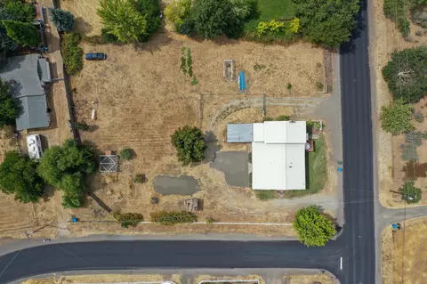 View/Area - 845 Mountain View Dr, Eagle Point, OR 97524 photo 2 of 15