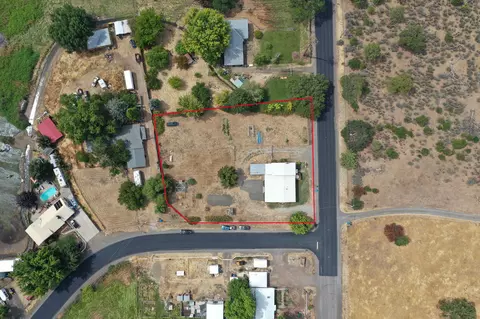 View/Area - 845 Mountain View Dr, Eagle Point, OR 97524 photo 3 of 15