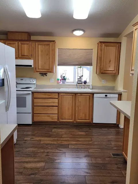 555 Freeman Rd UNIT 234, Central Point, OR 97502 photo 9