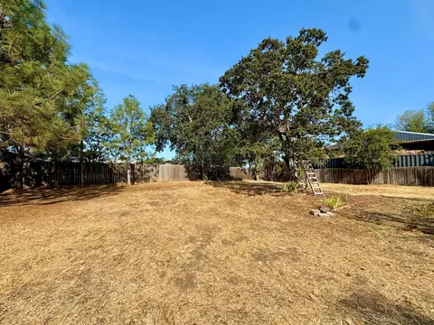 Exterior - 6845 Pinehurst St, Central Point, OR 97502 photo 11 of 15