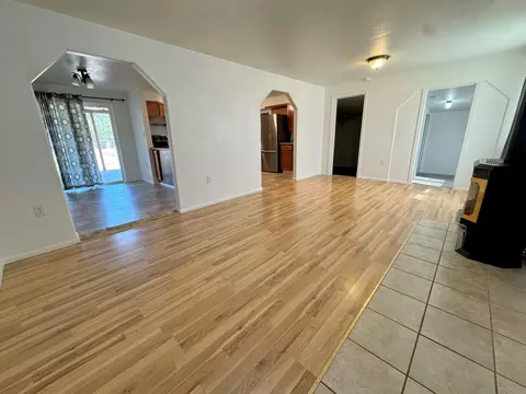 Living - 6845 Pinehurst St, Central Point, OR 97502 photo 1 of 3
