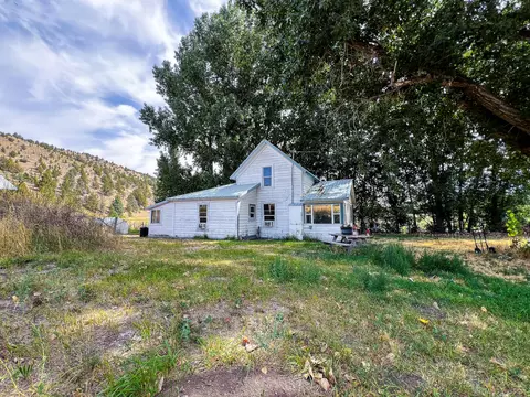 50753 Hwy 26, Mount Vernon, OR 97865