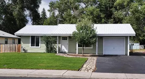 4209 Sturdivant Ave, Klamath Falls, OR 97603