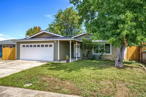 3040 Shelterwood Cir, Medford, OR 97501