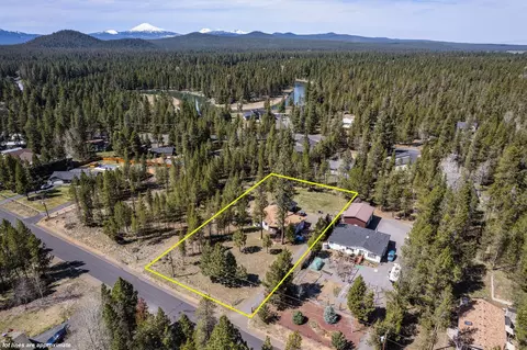 View/Area - 17352 Canvasback Dr, Bend, OR 97707 photo 8 of 21
