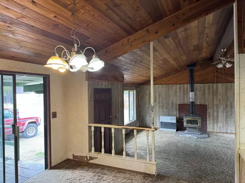 Living - 17352 Canvasback Dr, Bend, OR 97707 photo 4 of 8
