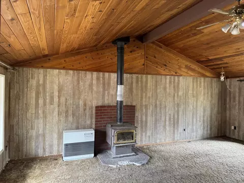 Living - 17352 Canvasback Dr, Bend, OR 97707 photo 1 of 8