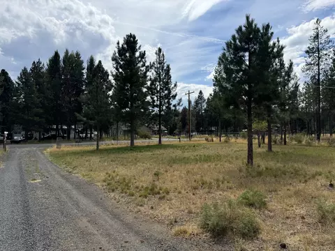 Exterior - 17352 Canvasback Dr, Bend, OR 97707 photo 5 of 7