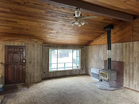 Living - 17352 Canvasback Dr, Bend, OR 97707 photo 5 of 8