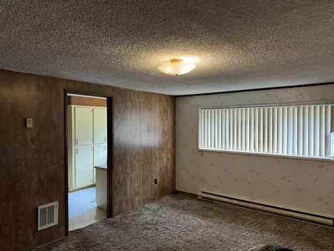 Living - 17352 Canvasback Dr, Bend, OR 97707 photo 7 of 8
