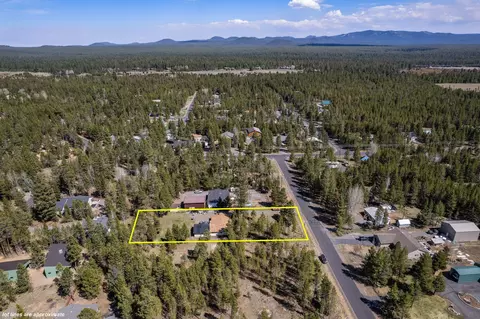 View/Area - 17352 Canvasback Dr, Bend, OR 97707 photo 16 of 21