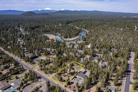 View/Area - 17352 Canvasback Dr, Bend, OR 97707 photo 2 of 21