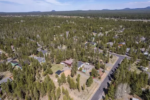 View/Area - 17352 Canvasback Dr, Bend, OR 97707 photo 18 of 21