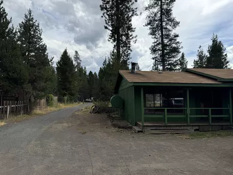 Exterior - 17352 Canvasback Dr, Bend, OR 97707 photo 4 of 7