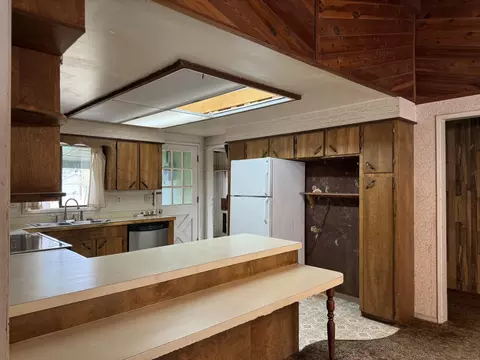 Kitchen - 17352 Canvasback Dr, Bend, OR 97707 photo 1 of 3