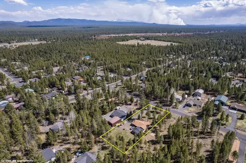 View/Area - 17352 Canvasback Dr, Bend, OR 97707 photo 15 of 21