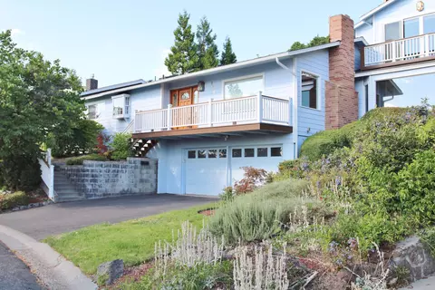 834 Loma Linda Dr, Klamath Falls, OR 97601