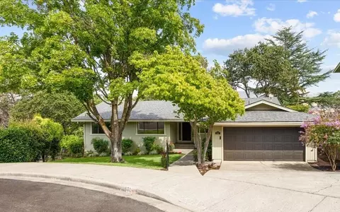 1027 Tamara Cir, Medford, OR 97504