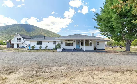 187 Norman Rd, Selma, OR 97538