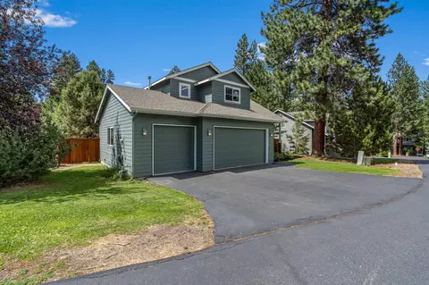 Exterior - 61301 SW Brookside Loop, Bend, OR 97702 photo 4 of 14