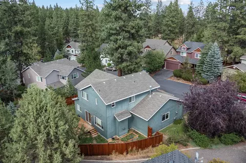 View/Area - 61301 SW Brookside Loop, Bend, OR 97702 photo 2 of 5
