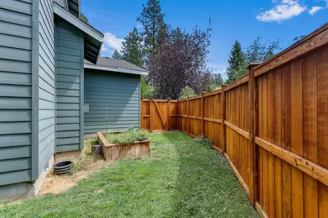 Exterior - 61301 SW Brookside Loop, Bend, OR 97702 photo 12 of 14