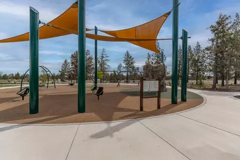 View/Area - 3853 Eagle Rd, Bend, OR 97701 photo 9 of 11