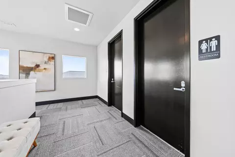 Entry Way - 3853 Eagle Rd, Bend, OR 97701 photo 2 of 4