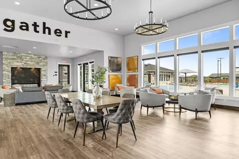 Dining - 3853 Eagle Rd, Bend, OR 97701 photo 7 of 8