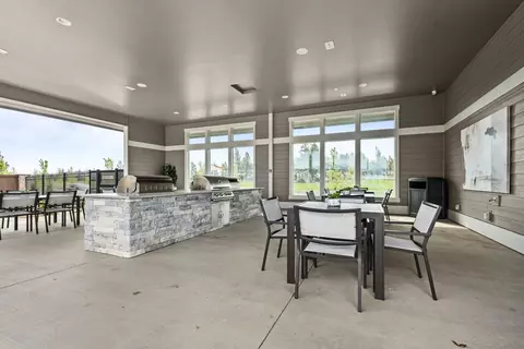 View/Area - 3853 Eagle Rd, Bend, OR 97701 photo 5 of 11