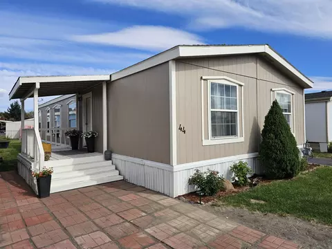 3950 Homedale Rd UNIT 44, Klamath Falls, OR 97603