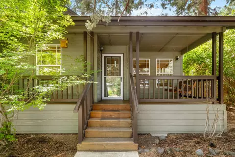 1675 NW Elgin Ave, Bend, OR 97703 photo 2