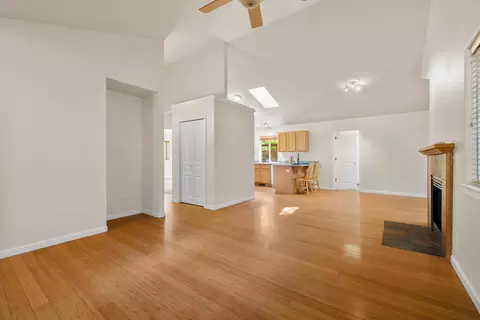 1675 NW Elgin Ave, Bend, OR 97703 photo 4