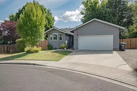 1878 Willow Glen Way, Medford, OR 97504