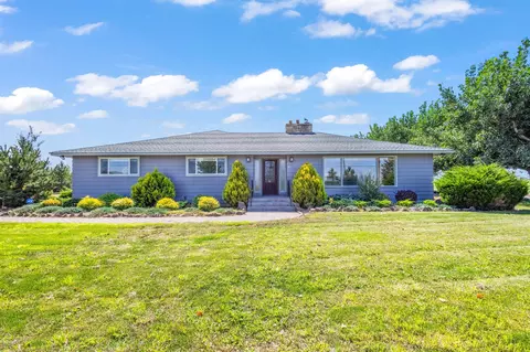 910 C St, Culver, OR 97734