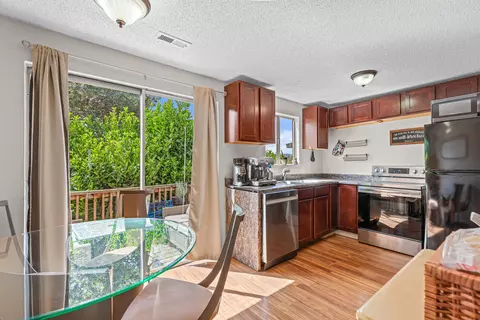 2000 Brookhurst St #35, Medford, OR 97504