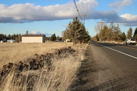 21620 NE Butler Market Rd, Bend, OR 97701