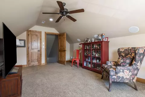 Other - 20166 Stonegate Dr, Bend, OR 97702 photo 7 of 11