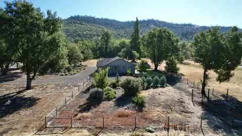 Exterior - 19661 Highway 62, Shady Cove, OR 97539 photo 8 of 17