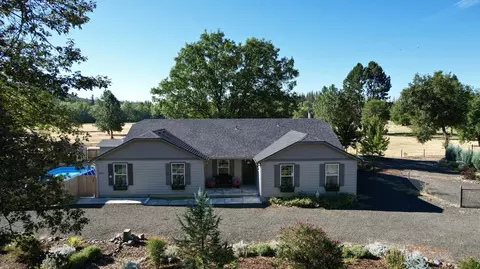 19661 Highway 62, Shady Cove, OR 97539
