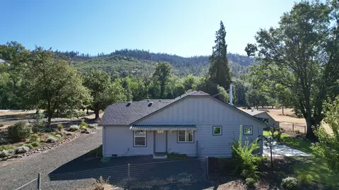 Exterior - 19661 Highway 62, Shady Cove, OR 97539 photo 7 of 17